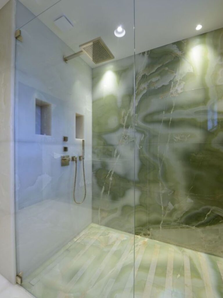 Green Onyx Marble in Kishangarh